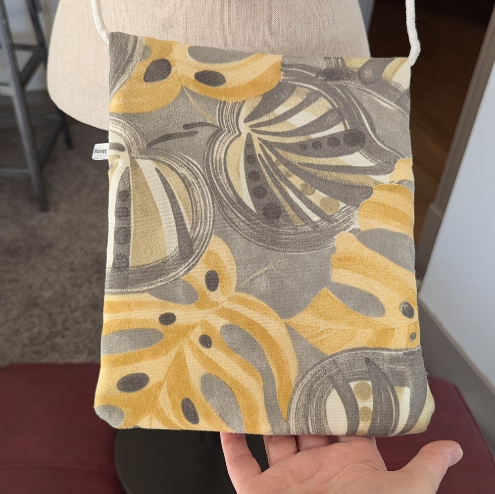 Floral Canvas Crossbody - Picture 5 of 7